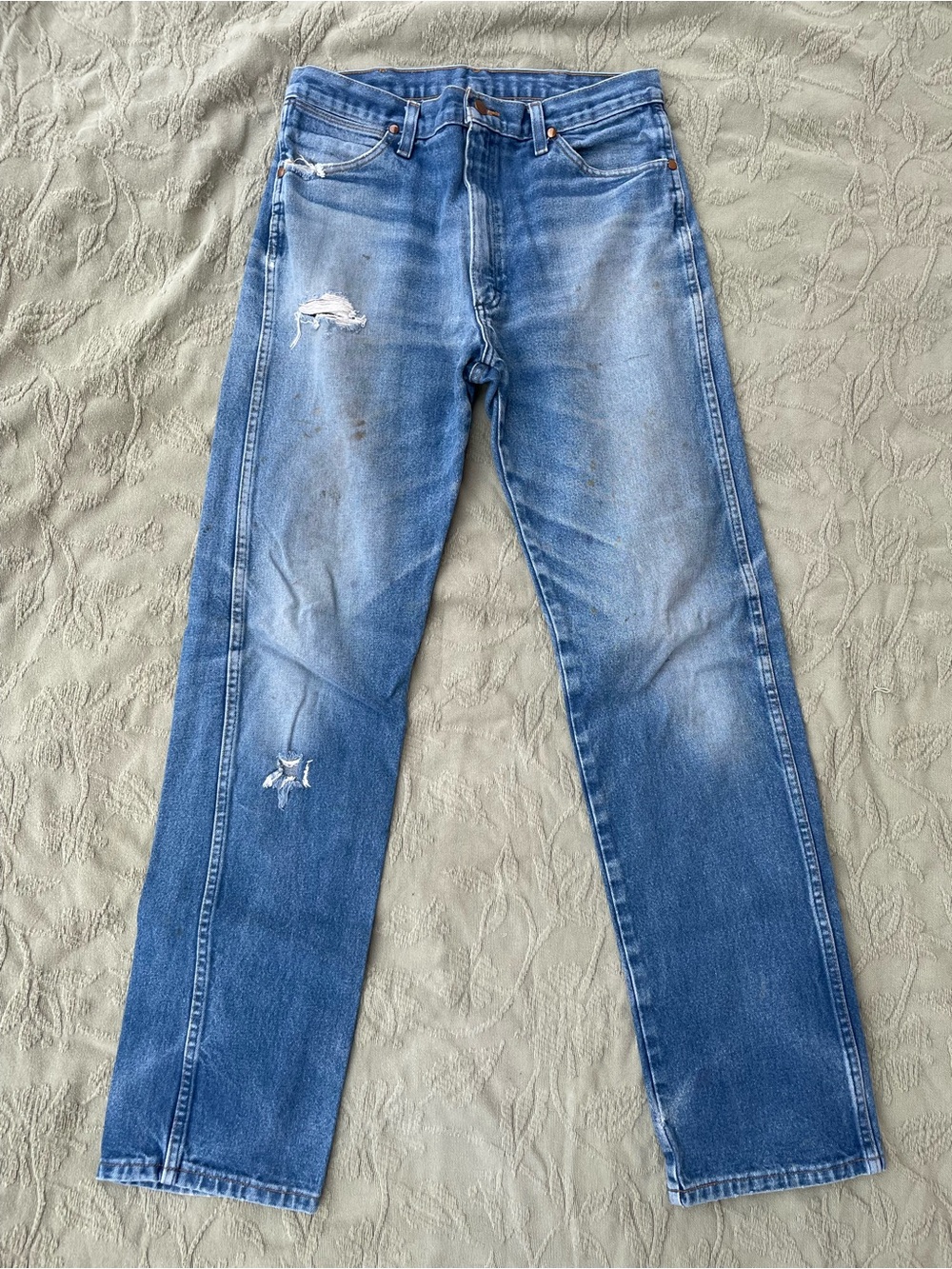 🌱5/$25🌱 Wrangler | 34x36 Distressed Stained Work Jeans